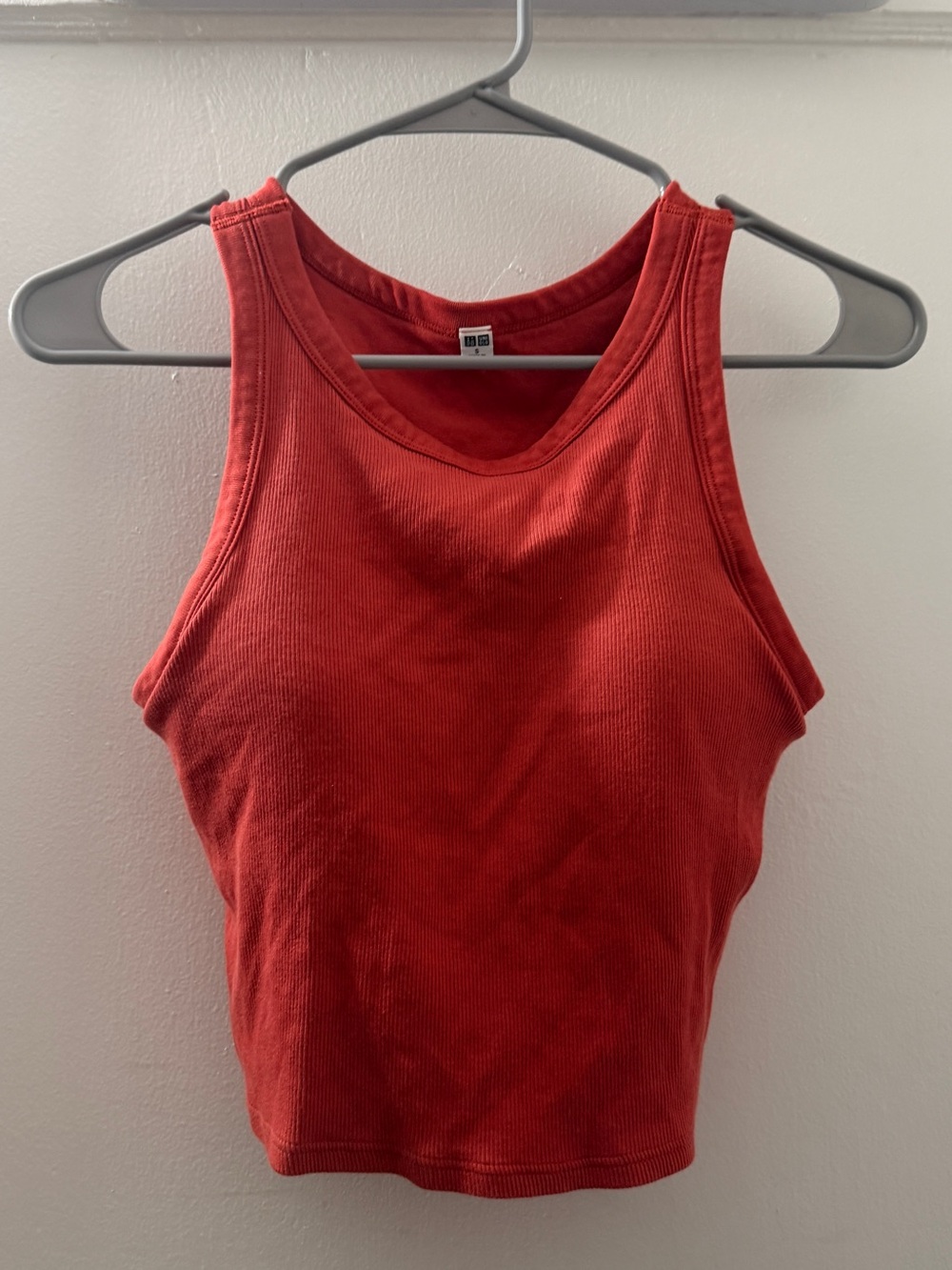Uniqlo Red Ribbed Cropped Bra Tank Top